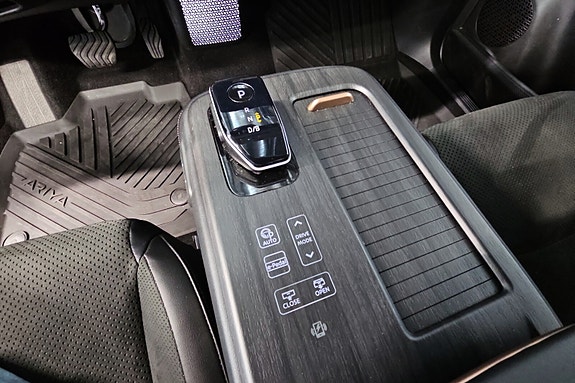 Nissan Ariya 16 of 17
