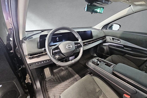 Nissan Ariya 9 of 17