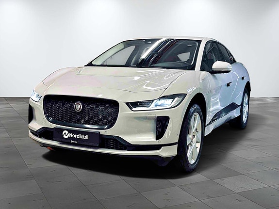 Jaguar I-PACE 3 of 5