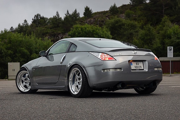 Nissan 350 Z 4 of 5