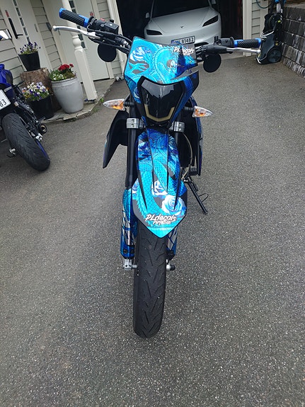 Aprilia SX 125 Super Motard 3 of 5
