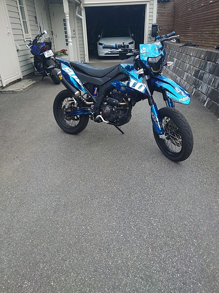 Aprilia SX 125 Super Motard 2 of 5