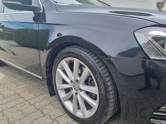 Volkswagen Passat 3 of 5