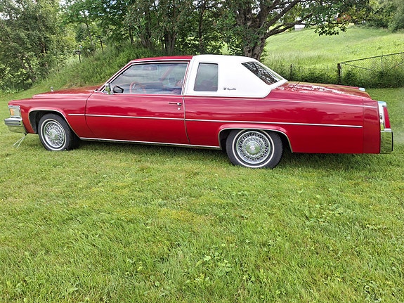 Cadillac Coupé DeVille 4 of 5