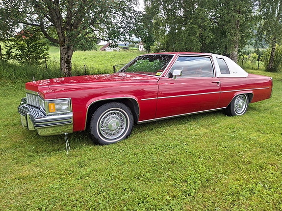 Cadillac Coupé DeVille 7 of 30