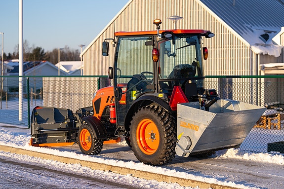 Kubota LX-401 22 of 25