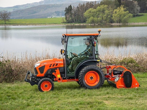 Kubota LX-401 6 of 25