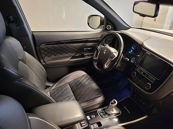Mitsubishi Outlander 13 of 27