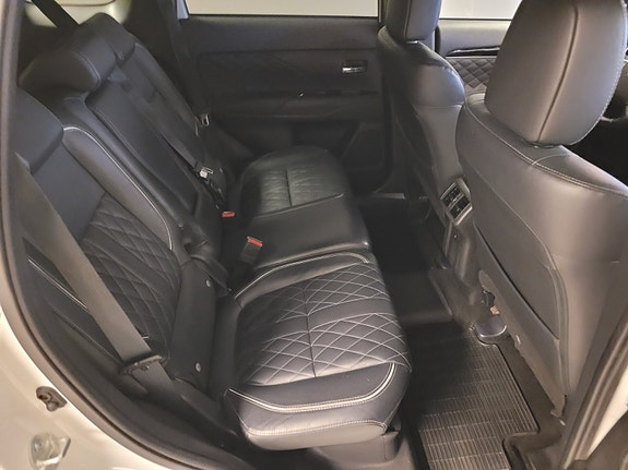 Mitsubishi Outlander 17 of 27