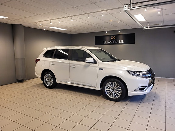 Mitsubishi Outlander 3 of 5