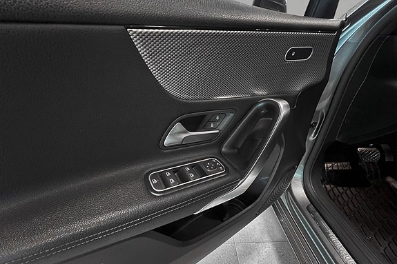 Mercedes-Benz A200 17 of 30
