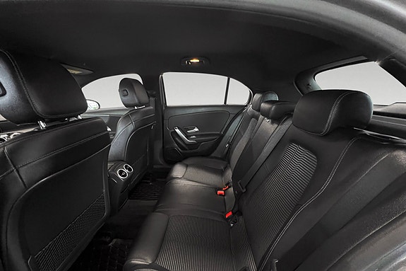 Mercedes-Benz A200 29 of 30