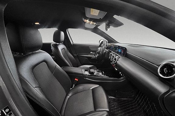 Mercedes-Benz A200 15 of 30