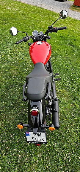 Royal Enfield Meteor 350 4 of 5
