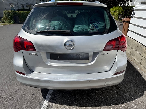Opel Astra 3 of 5