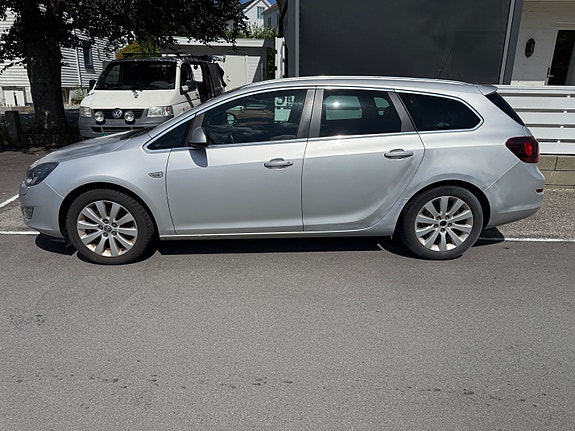 Opel Astra 4 of 5