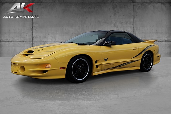 Pontiac Firebird 3 of 5