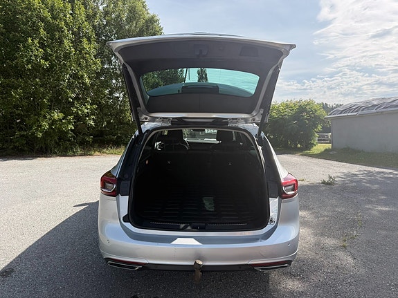 Opel Insignia 7 of 30
