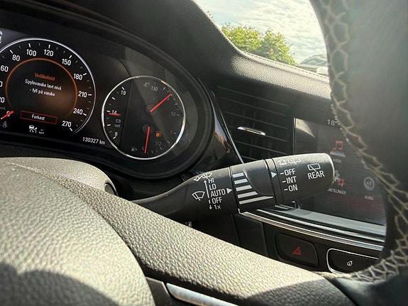 Opel Insignia 18 of 30