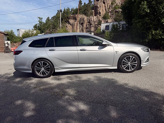 Opel Insignia 3 of 5