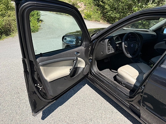 Saab 9-5 21 of 21