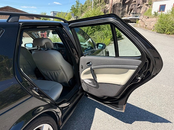 Saab 9-5 13 of 21