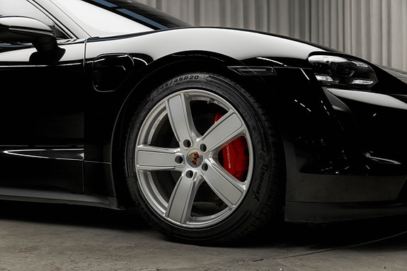 Porsche Taycan 5 of 5