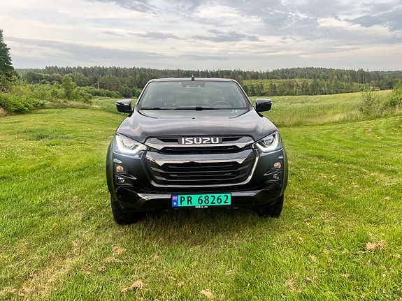 Isuzu D-max 2 of 5