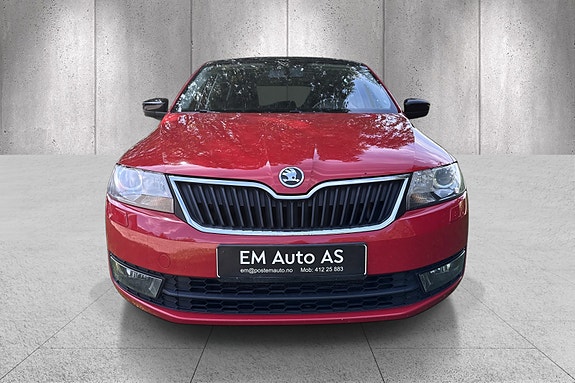 Skoda Rapid 2 of 5
