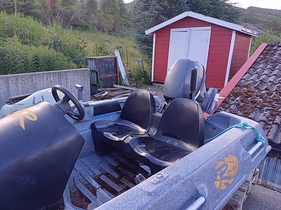 River 350 XR og Yamaha 9,9 11 of 12