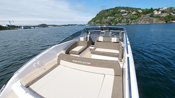 Windy 32 Grand Zonda / Volvo penta D6 480DPI / Spec din båt for 2027 / Båthuset 5 of 5