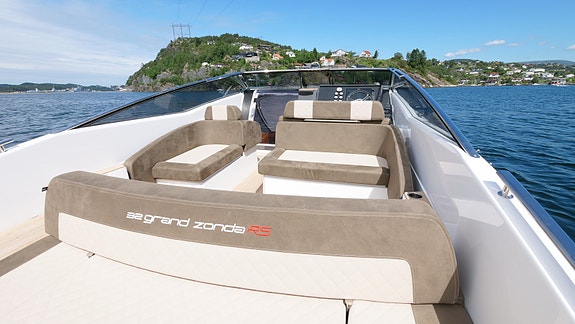 Windy 32 Grand Zonda / Volvo penta D6 480DPI / Spec din båt for 2027 / Båthuset 3 of 5