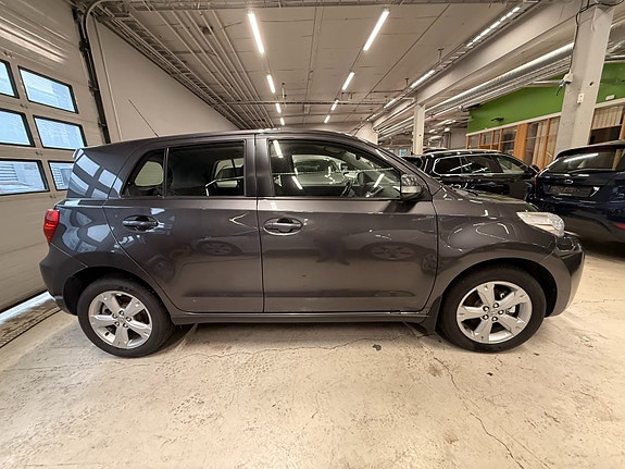 Toyota Urban Cruiser 4 of 5