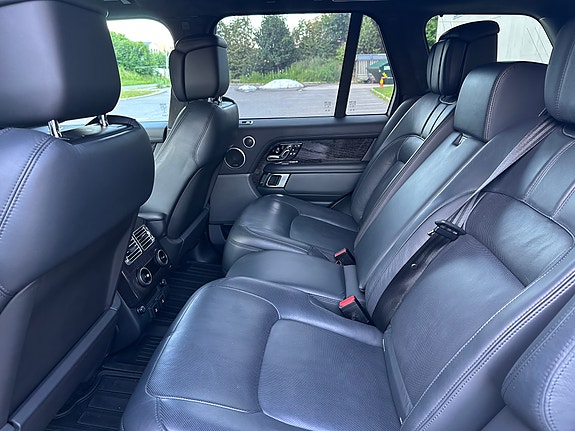 Land Rover Range Rover 15 of 23