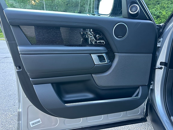 Land Rover Range Rover 13 of 23