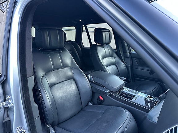 Land Rover Range Rover 19 of 23