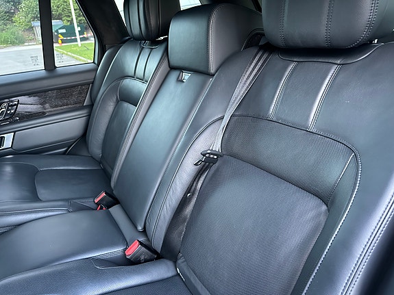 Land Rover Range Rover 14 of 23