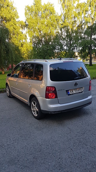Volkswagen Touran 5 of 5