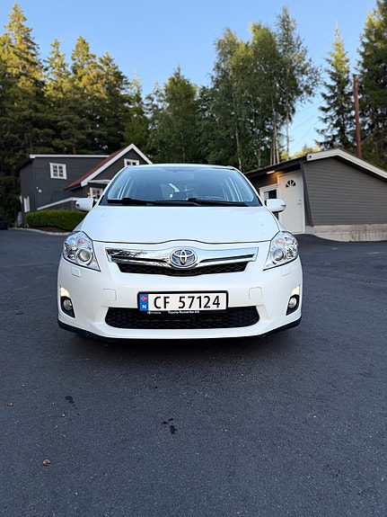 Toyota Auris 3 of 5