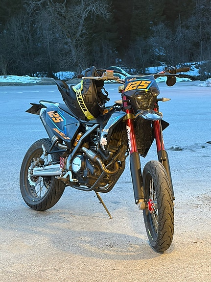 Fantic XMF 125 4 of 6