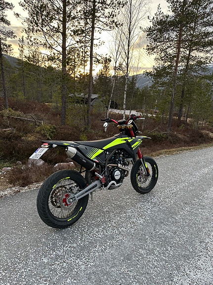 Fantic XMF 125 6 of 6