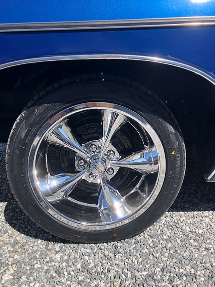 Chevrolet Impala 3 of 5