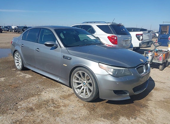BMW M5 2 of 5