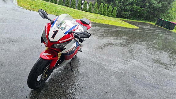 Honda CBR 1000 RR med ABS || nye dekk 5 of 5