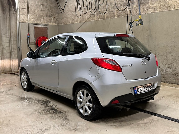 Mazda 2 2 of 5