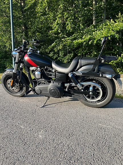 Harley-Davidson FXDF Dyna Fat Bob 4 of 5