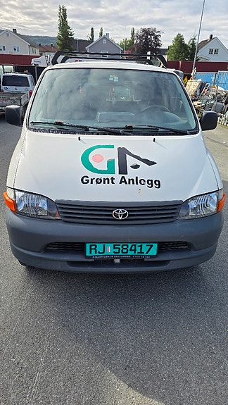 Toyota HiAce 5 of 5