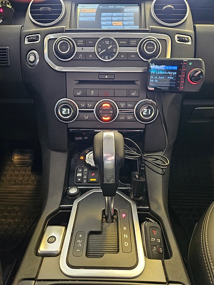 Land Rover Discovery 4 22 of 25