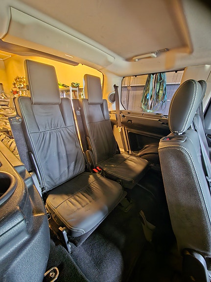 Land Rover Discovery 4 13 of 25