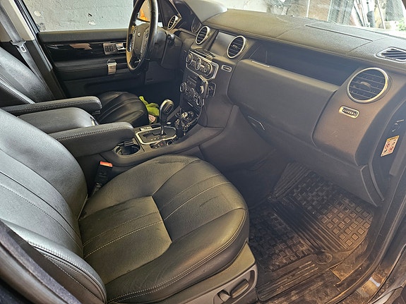 Land Rover Discovery 4 20 of 25
